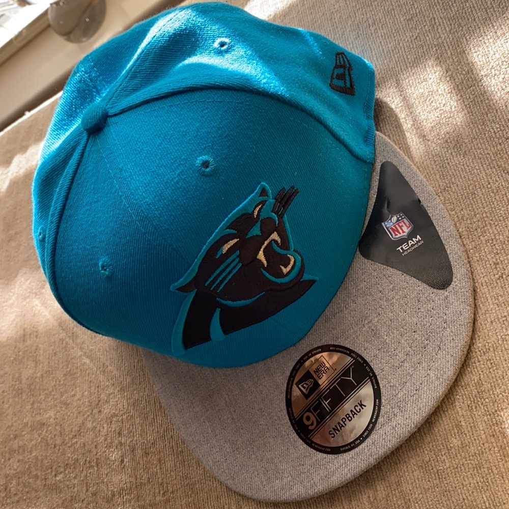 The NFL Visor, present in a cool cap!